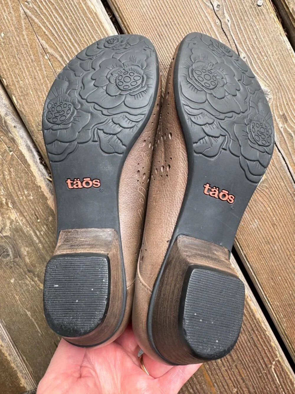 Taos Tango Mary Jane Cut Out Latte Leather Cutout Scalloped Shoes in Women's 9 - Picture 11 of 11